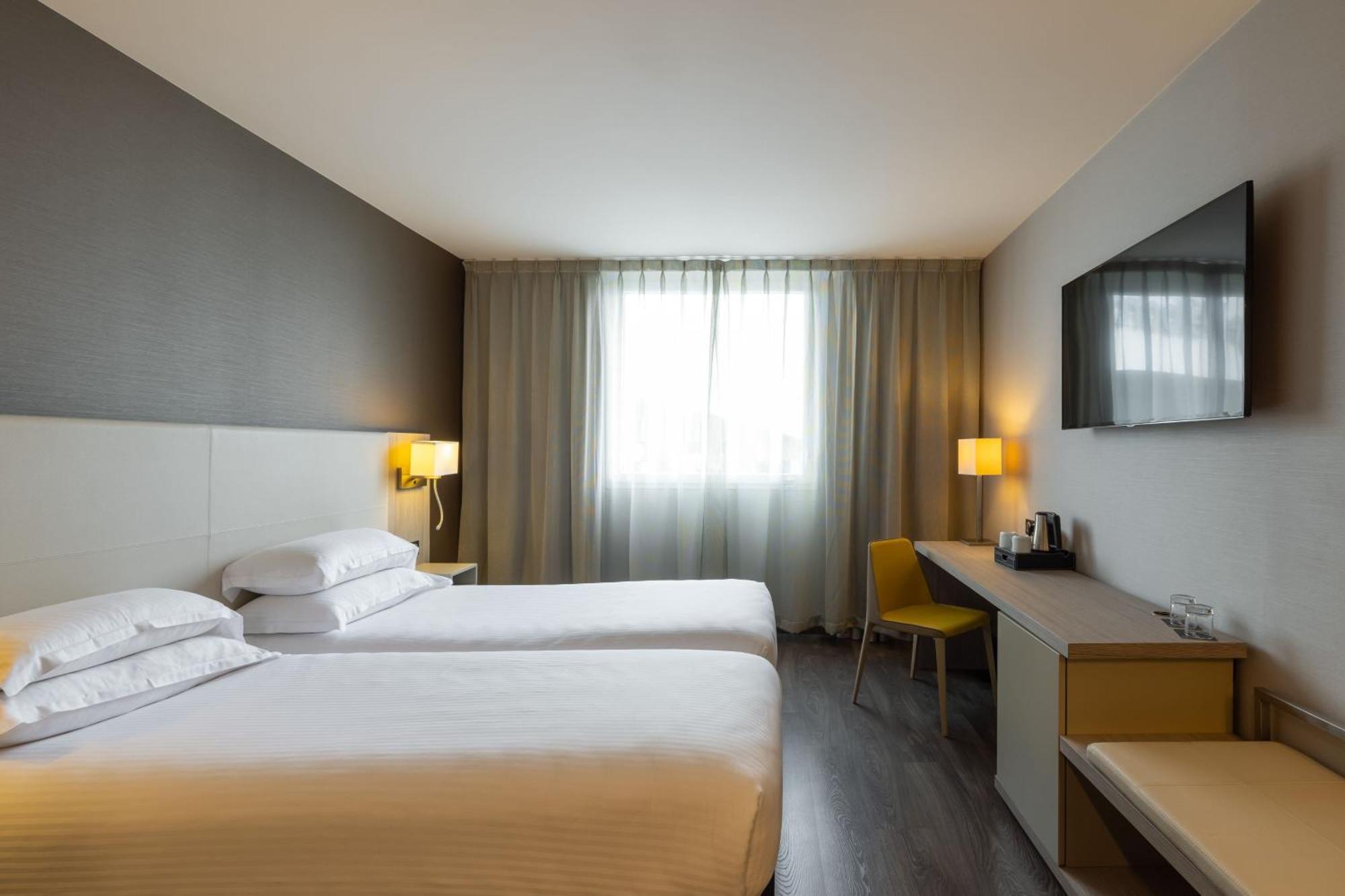 Ac Hotel By Marriott Marseille Prado Velodrome Екстер'єр фото
