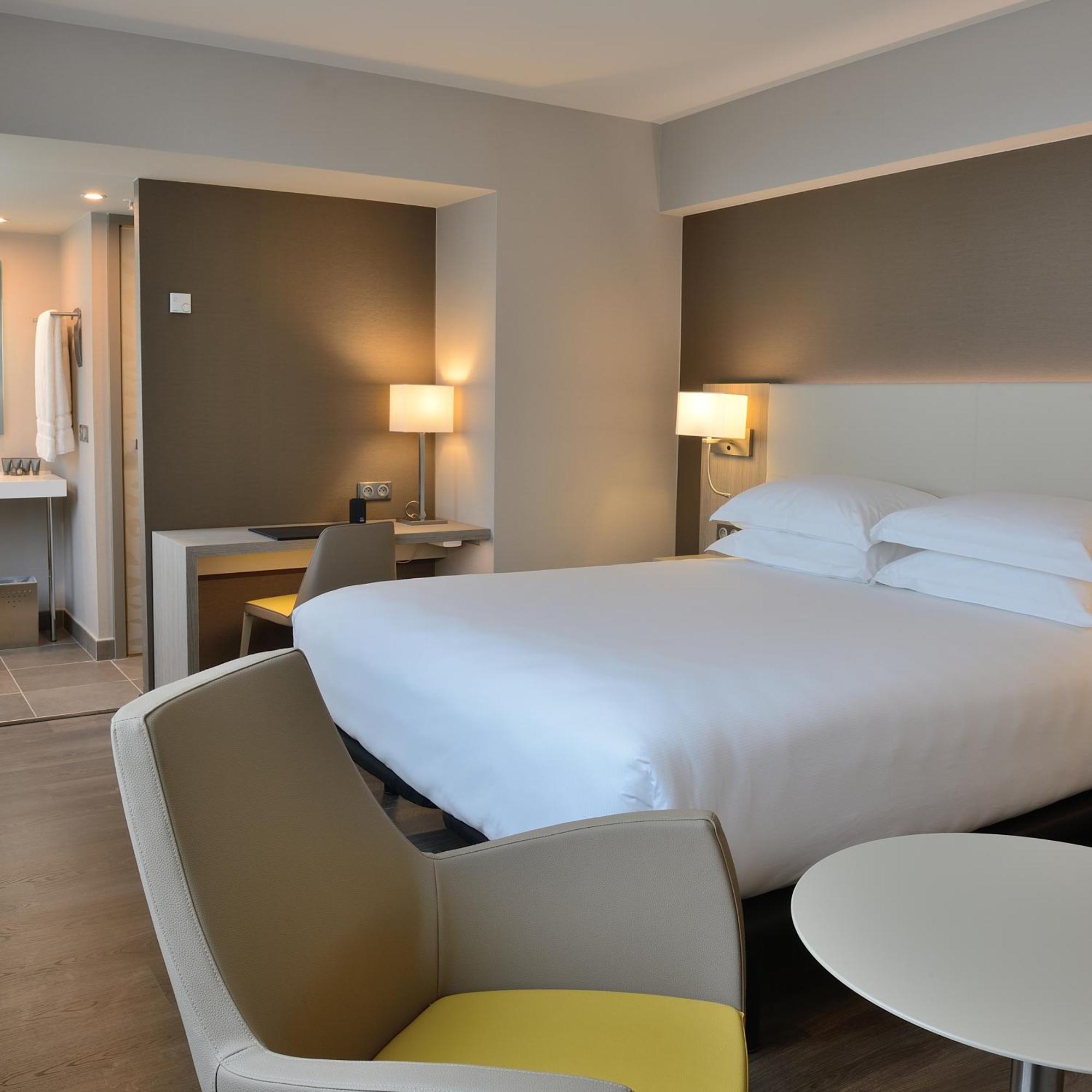 Ac Hotel By Marriott Marseille Prado Velodrome Екстер'єр фото
